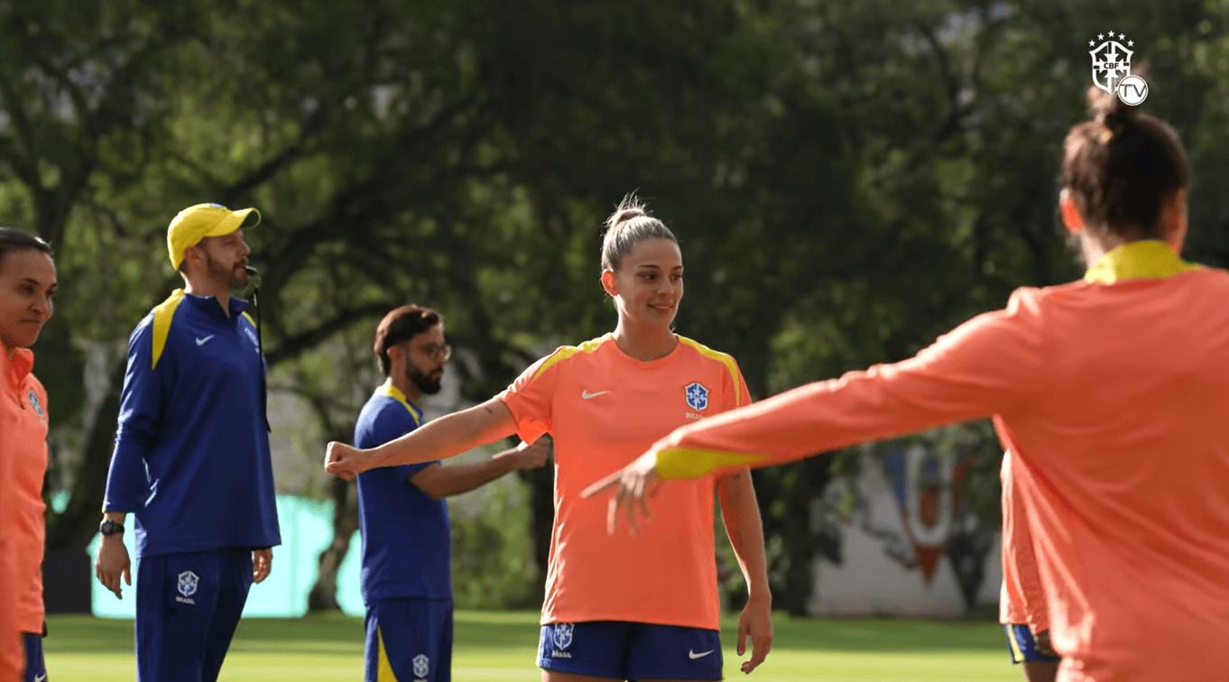 Gio, jogadora da seleção brasileira feminina